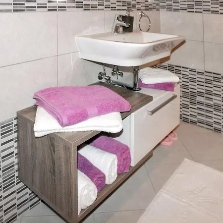 Appartamento Modern With Sea View In 68 M² *